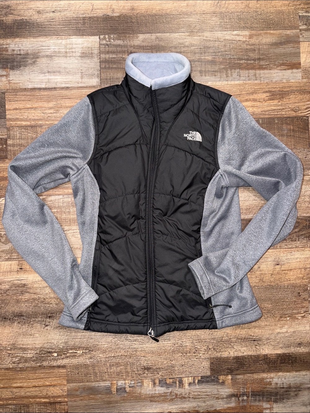 The North Face Women's Black & Gray Two-Tone Insulated Light Jacket